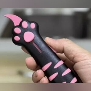 The Only Extra Paw You Will Ever Need - My FAVORITE box Knife.